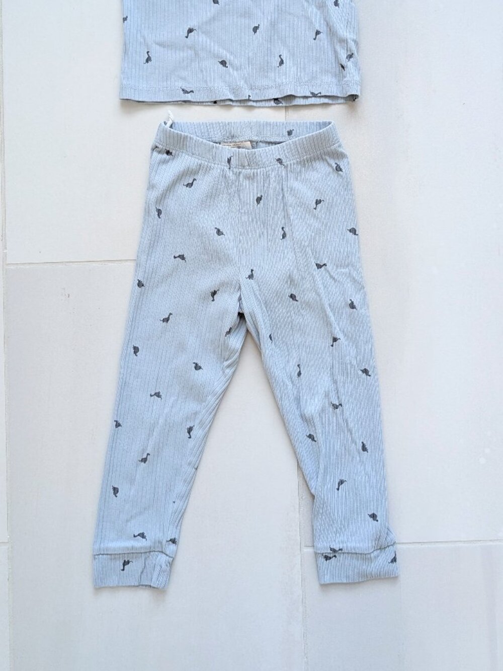 (4/$20) H&M - Ribbed Cotton Set - Picture 4 of 9